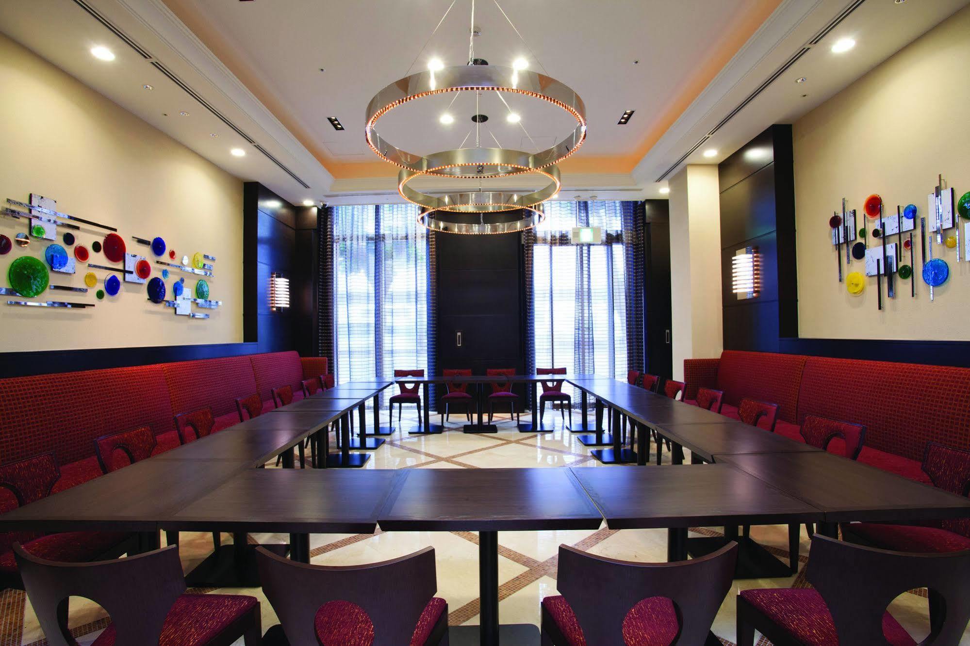 Doubletree By Hilton Naha Hotel Exterior foto