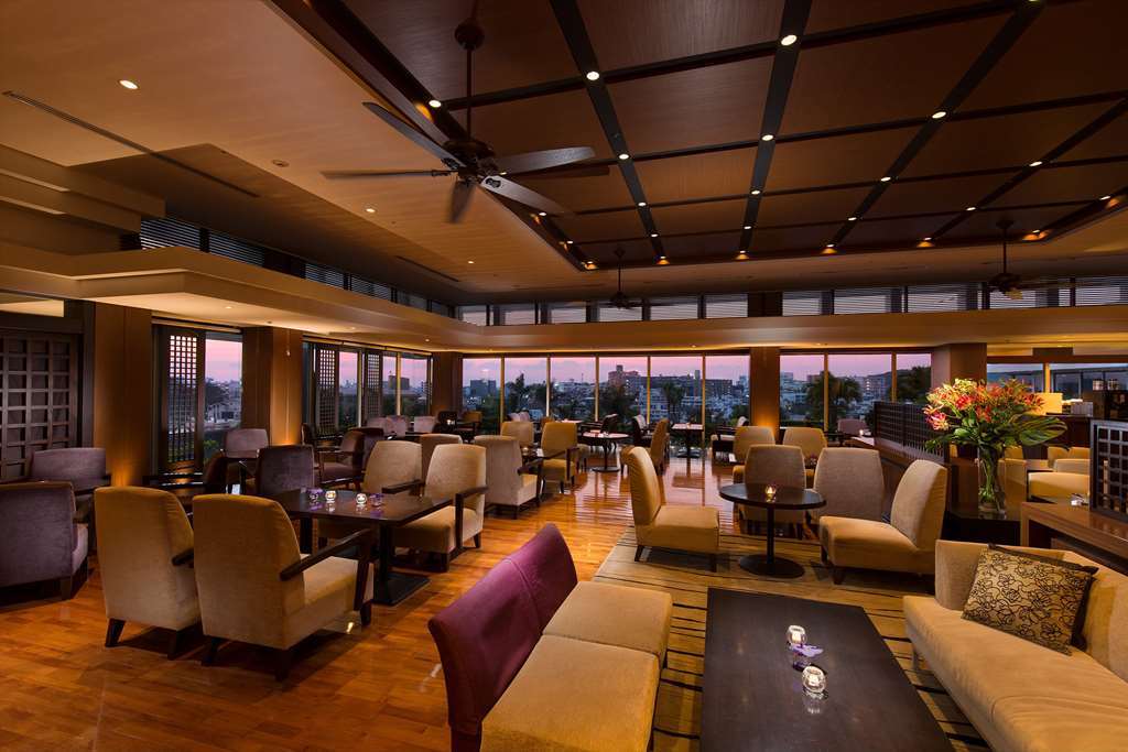Doubletree By Hilton Naha Hotel Restaurant foto